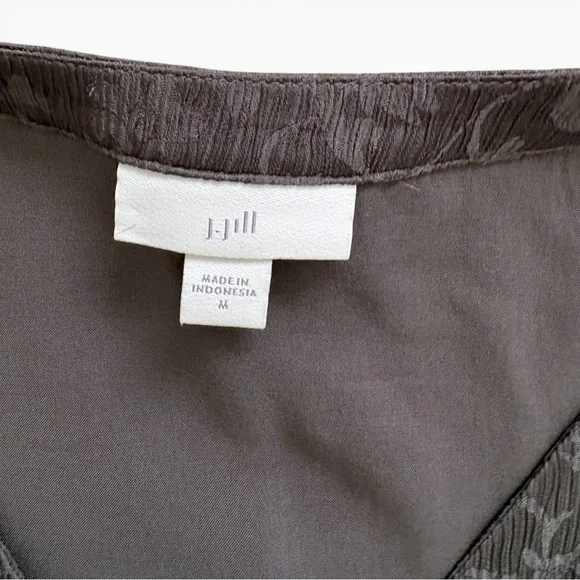 J. Jill Crinkle Textured Smocked Sleeve Dress in Oxford Grey | Like-New | Sz M - Picture 2 of 15